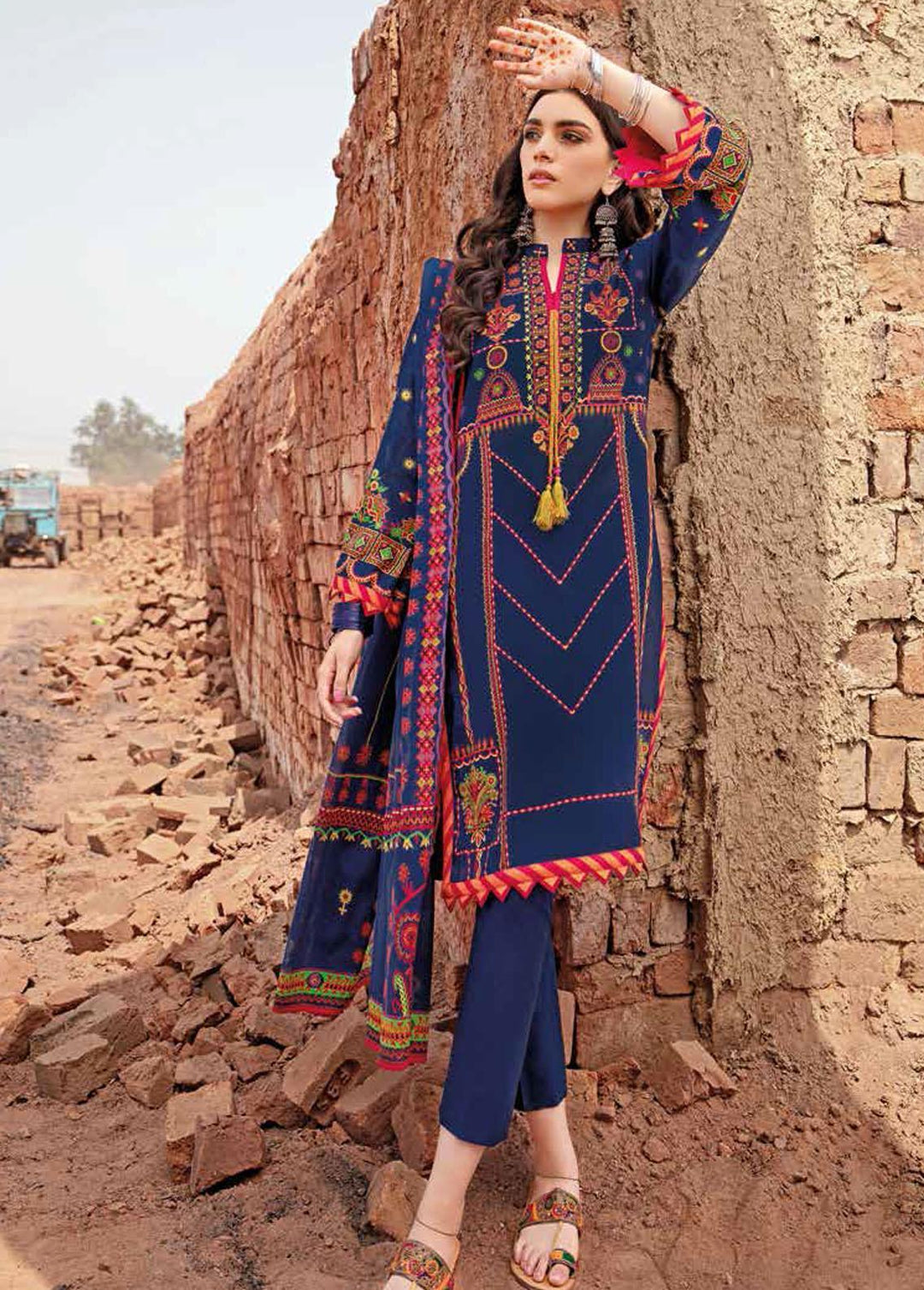 Gul Ahmed Printed Lawn Suits Unstitched 3 Piece GA22SB CL-1328 A - Summer Collection