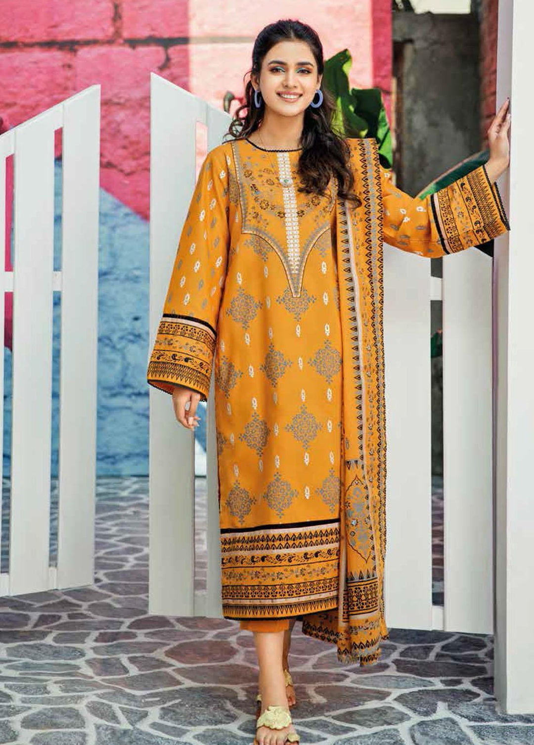 Gul Ahmed Embroidered Lawn Suits Unstitched 3 Piece GA22SB CL-22159 B - Summer Collection