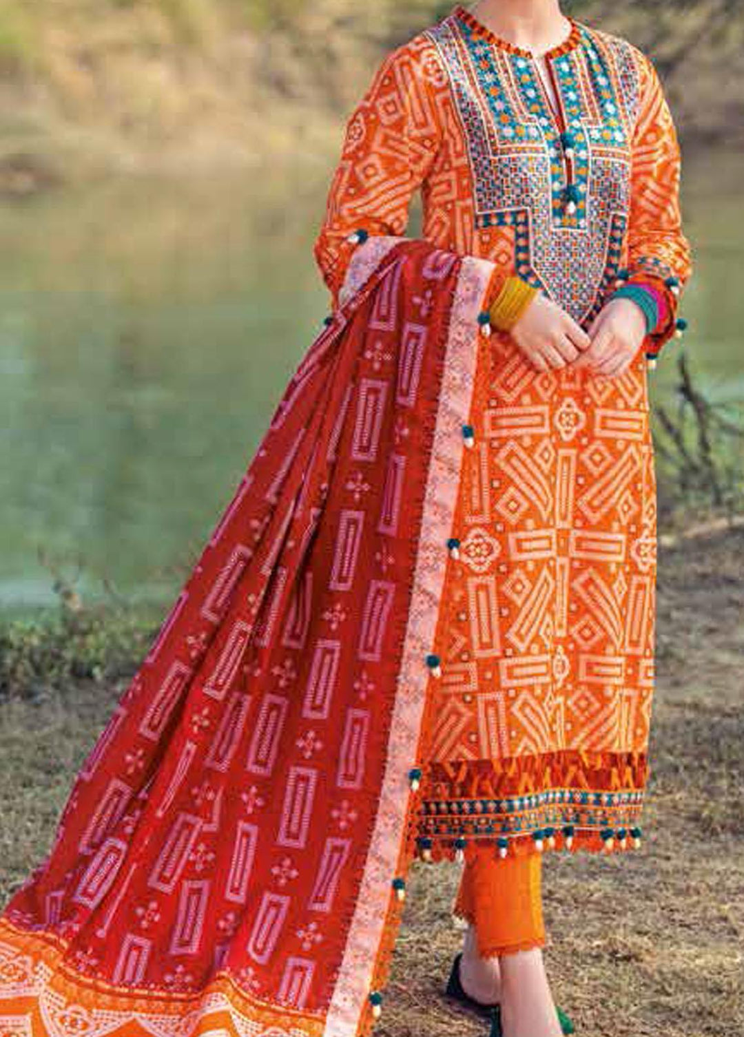 Gul Ahmed Embroidered Lawn Suits Unstitched 3 Piece GA22SB CL-22160 - Summer Collection
