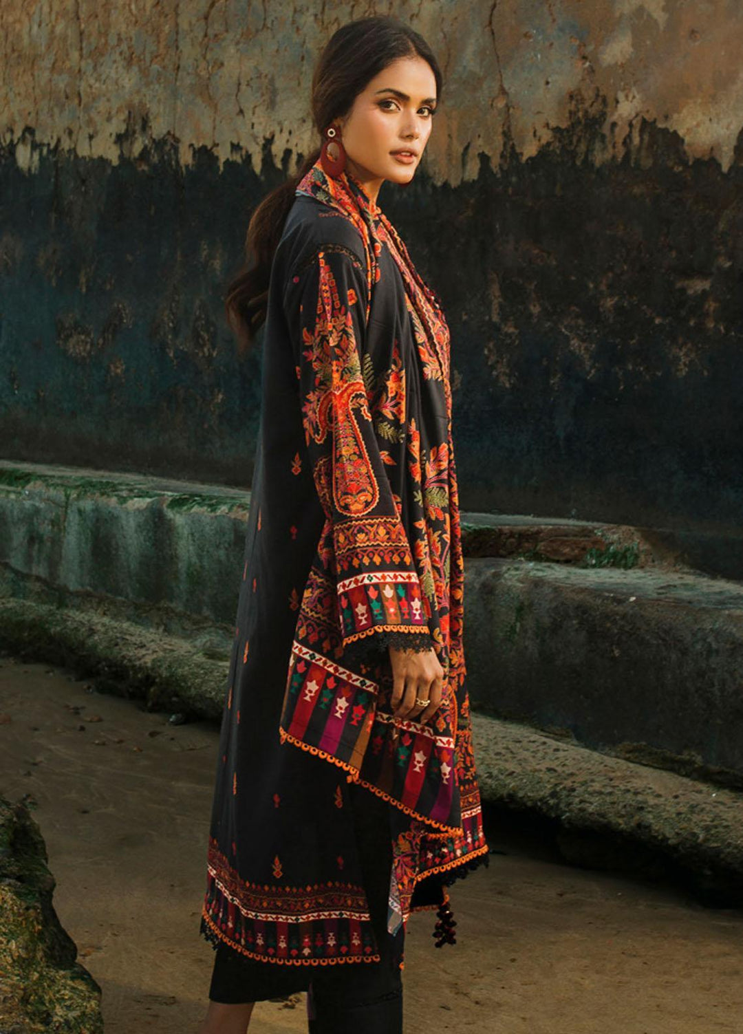 Gul Ahmed Printed Linen Suits Unstitched 3 Piece GA23LLW CV 32002 - Winter Collection