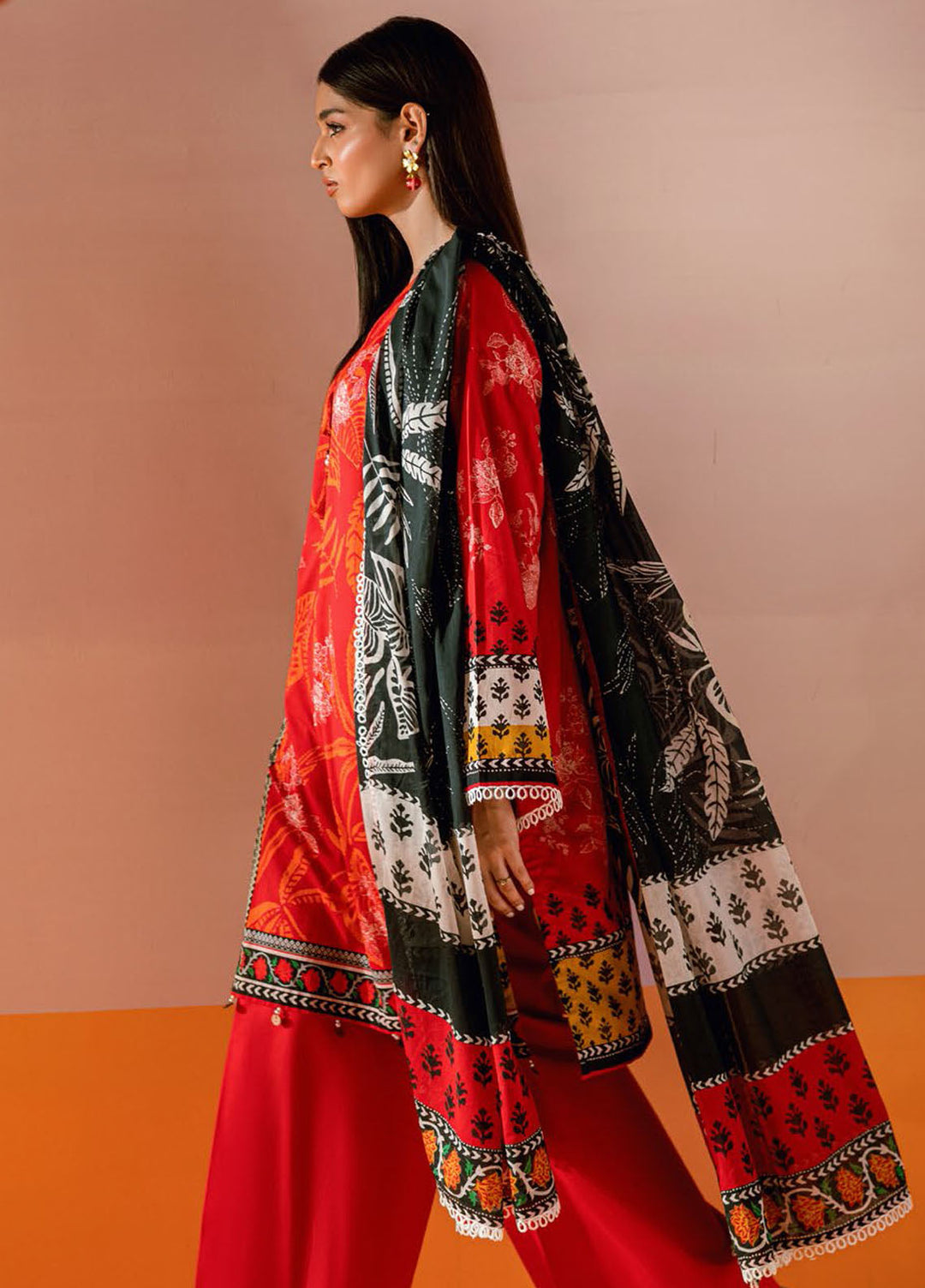 Gul Ahmed Printed Lawn Suits Unstitched 3 Piece CL62060 - Summer Collection