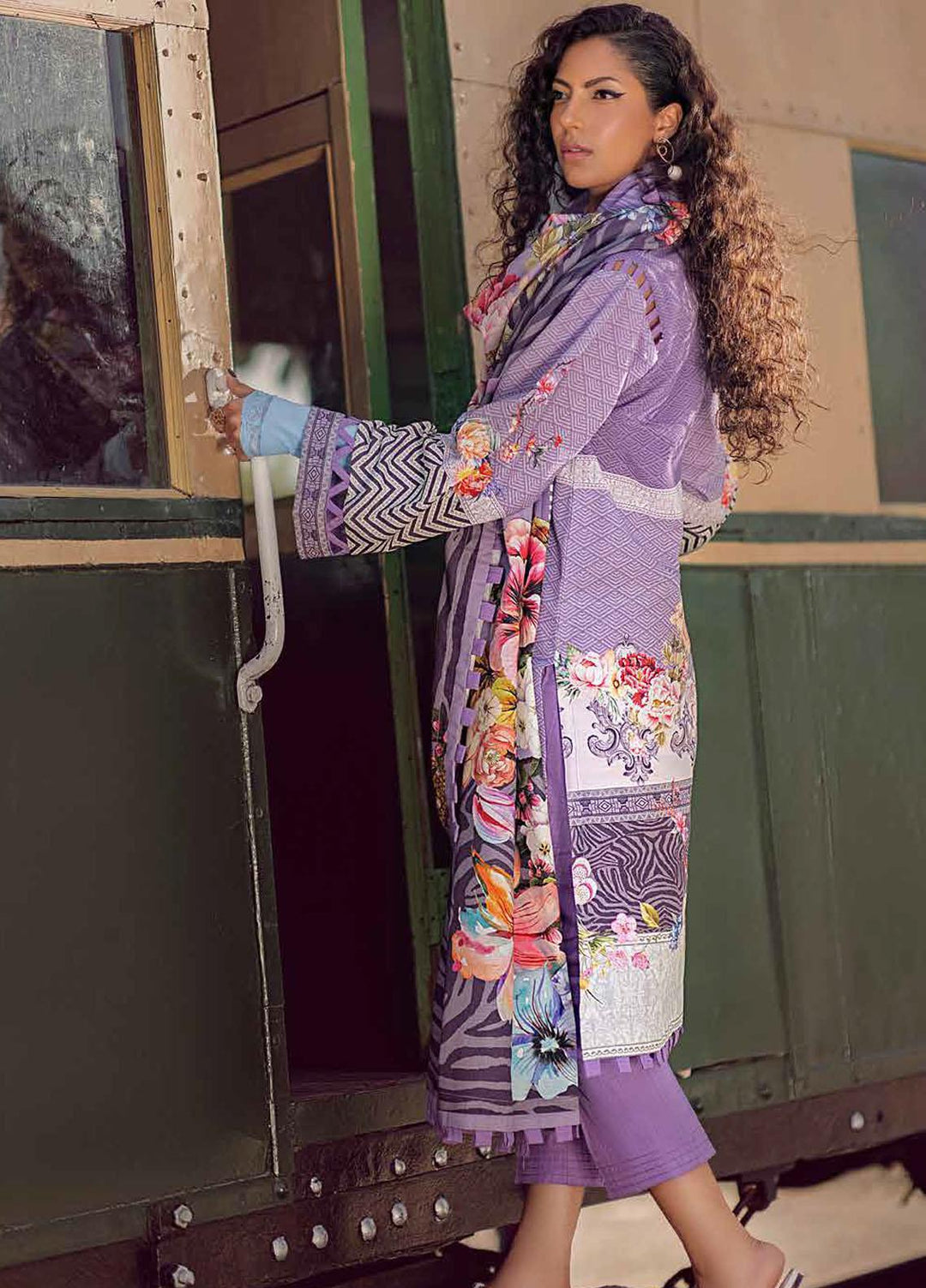 Gul Ahmed Printed Khaddar Suits Unstitched 3 Piece GA21JW K-12019 A - Winter Collection