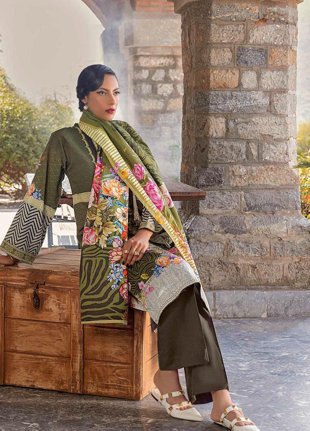 Gul Ahmed Printed Khaddar Suits Unstitched 3 Piece GA21JW K-12019 B   - Winter Collection
