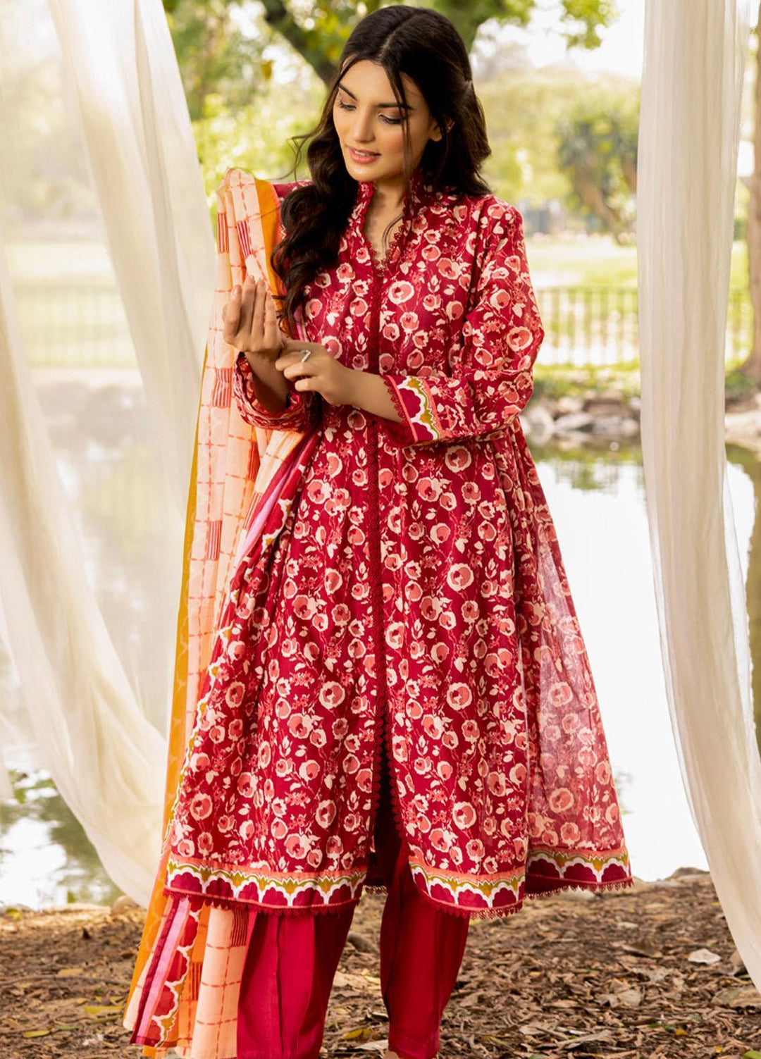 Gul Ahmed Printed Lawn Suits Unstitched 3 Piece GA23SF CL32336-B - Summer Collection