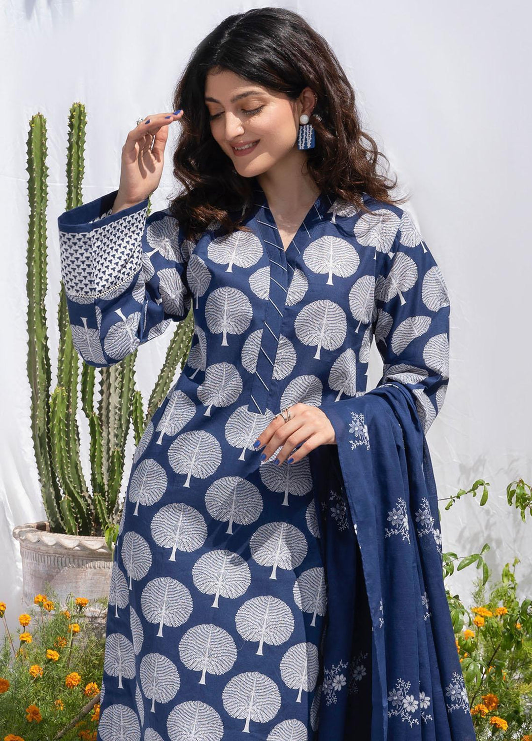 Gul Ahmed Printed Lawn Suits Unstitched 3 Piece GA23SF CL32493-B - Summer Collection