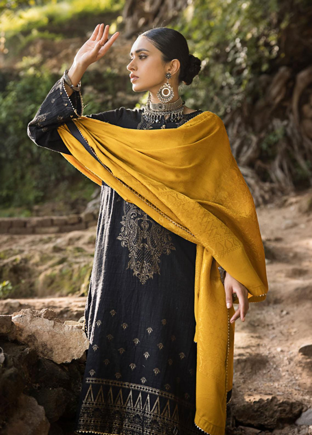 Gul Ahmed Jacquard Khaddar Suits Unstitched 3 Piece GA23WC AP 32088 - Winter Collection