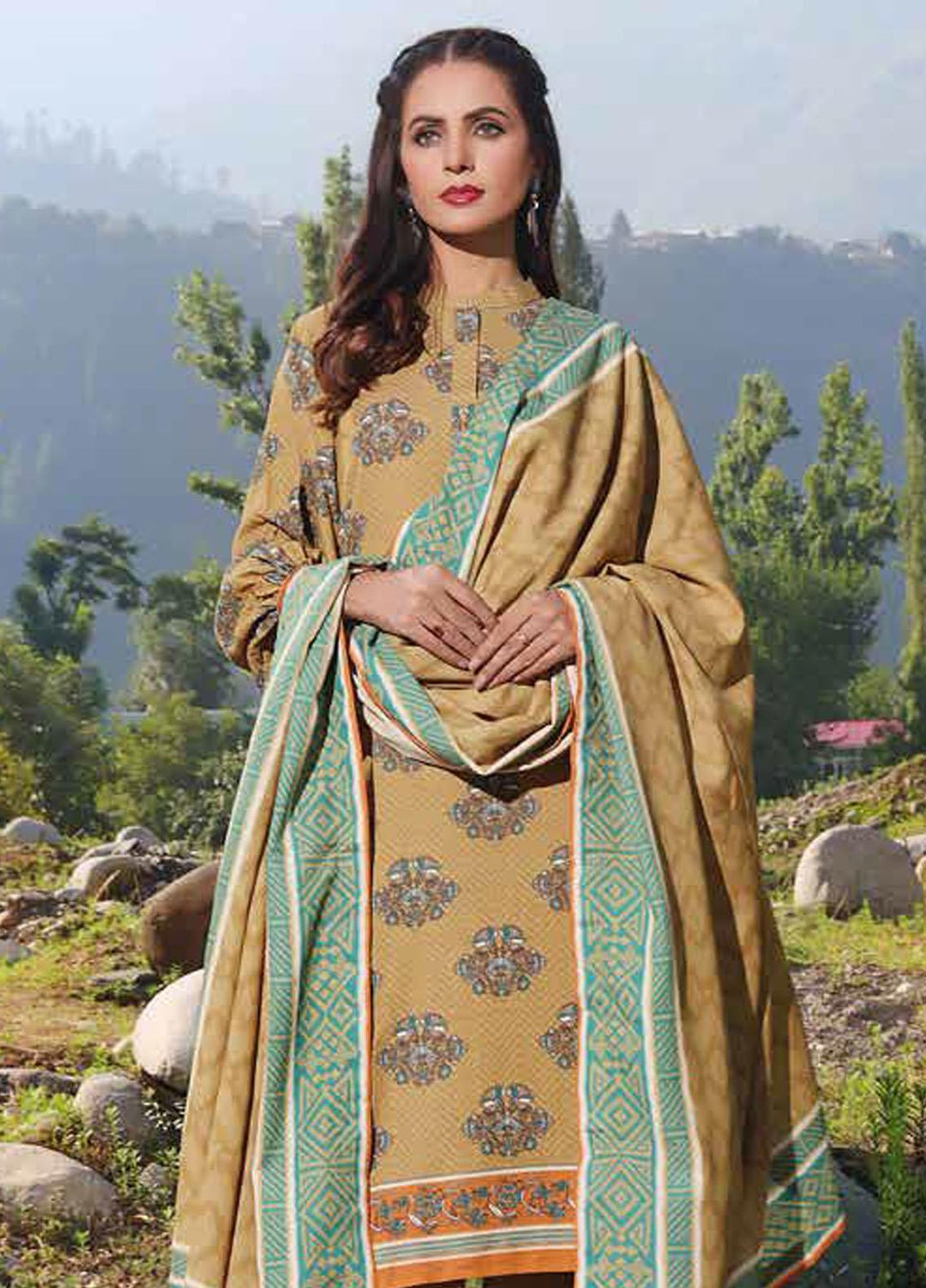Glamour By Gul Ahmed Printed Karandi Suits Unstitched 3 Piece GA23WG AY-32030 - Winter Collection