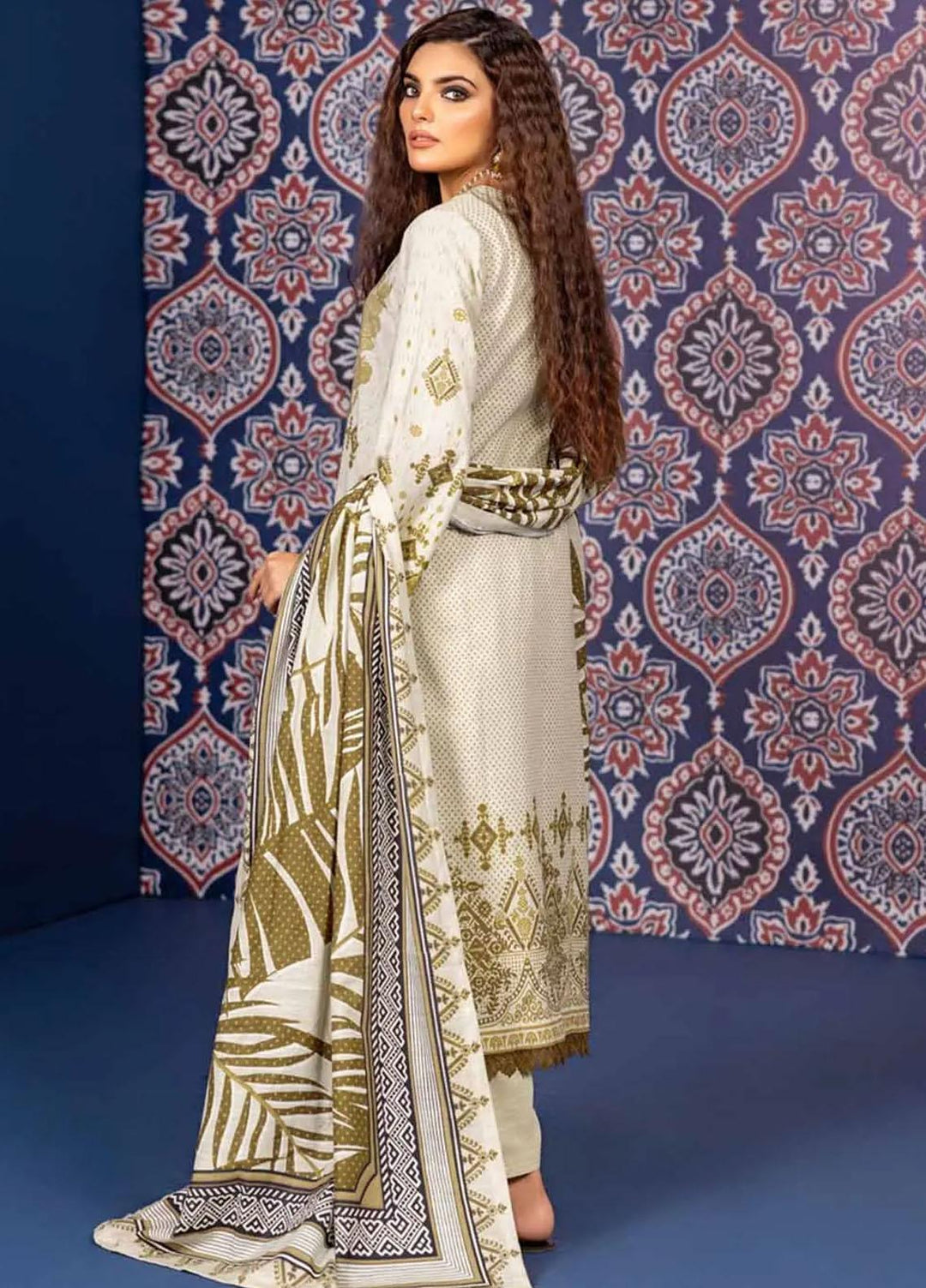 Gul Ahmed Printed Khaddar Suits Unstitched 3 Piece GA23WL K-32014 - Winter Collection