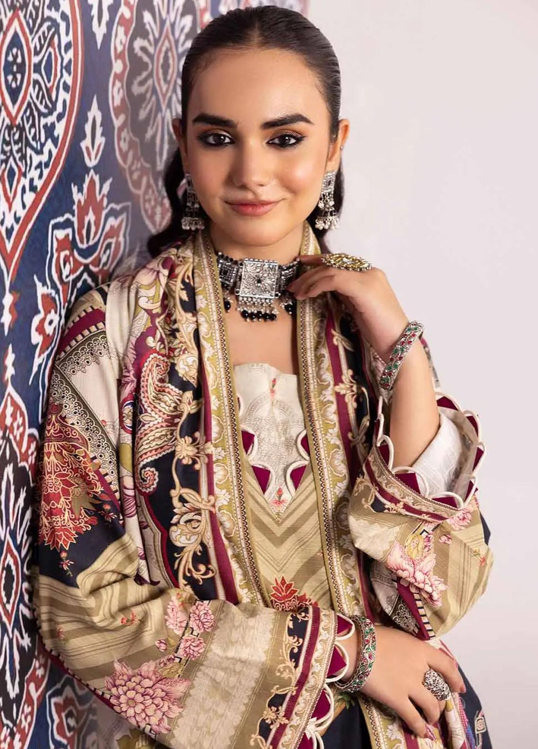 Gul Ahmed Printed Khaddar Suits Unstitched 3 Piece GA23WL K-32017 - Winter Collection