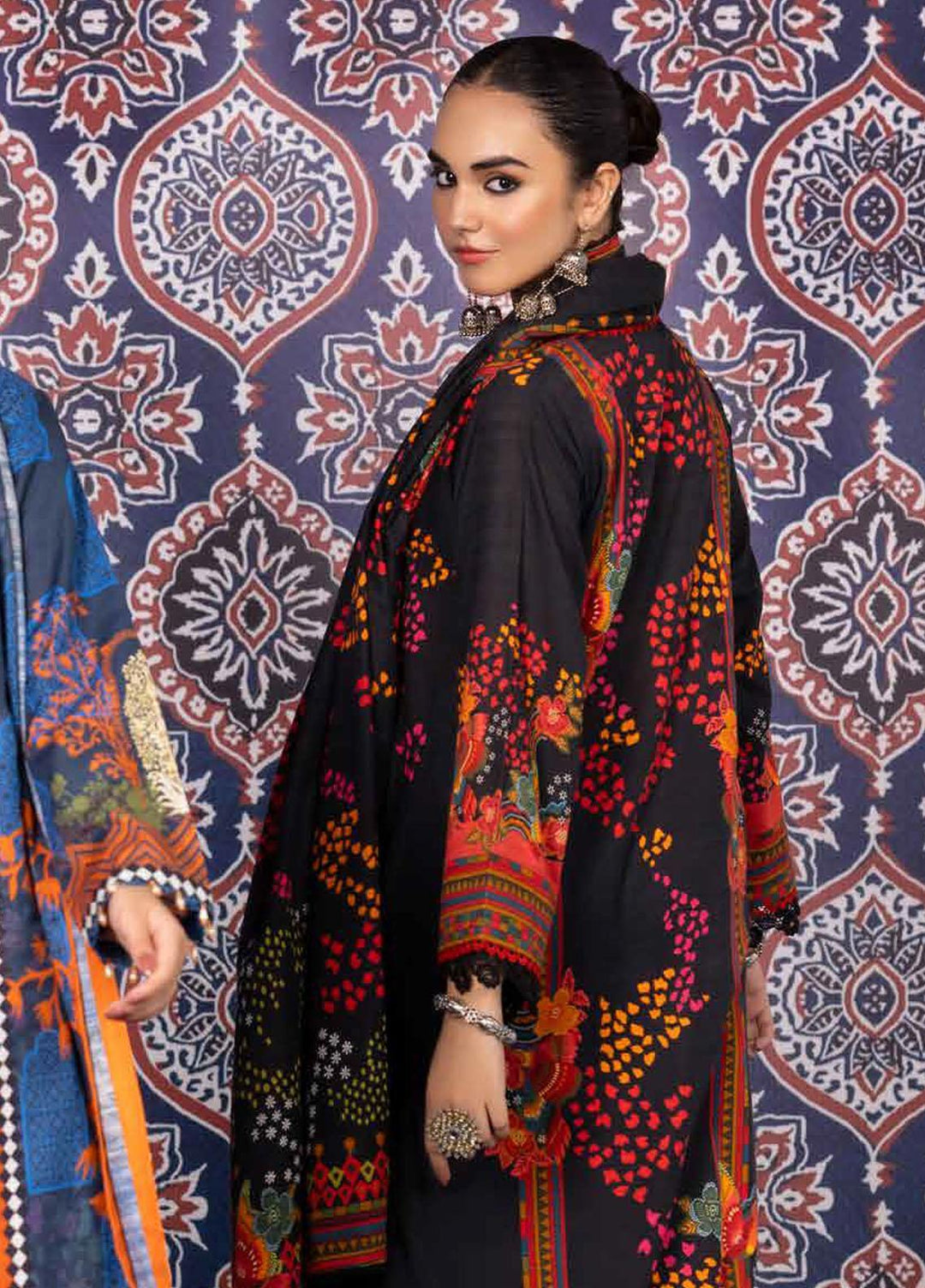 Gul Ahmed Printed Khaddar Suits Unstitched 3 Piece GA23WL K-32011 - Winter Collection