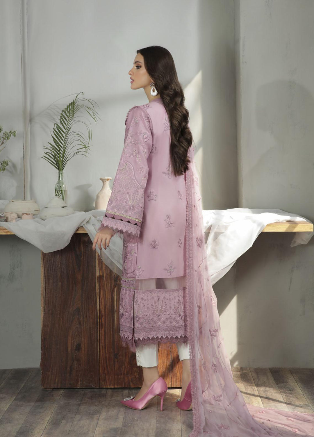 Gulaal Pret Embroidered Lawn 3 Piece Suit GL22EP Mahrosh