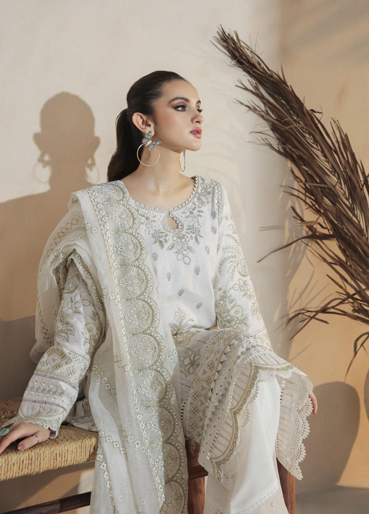 Gulaal Pret Embroidered Lawn 3 Piece Suit GL22EP Azul