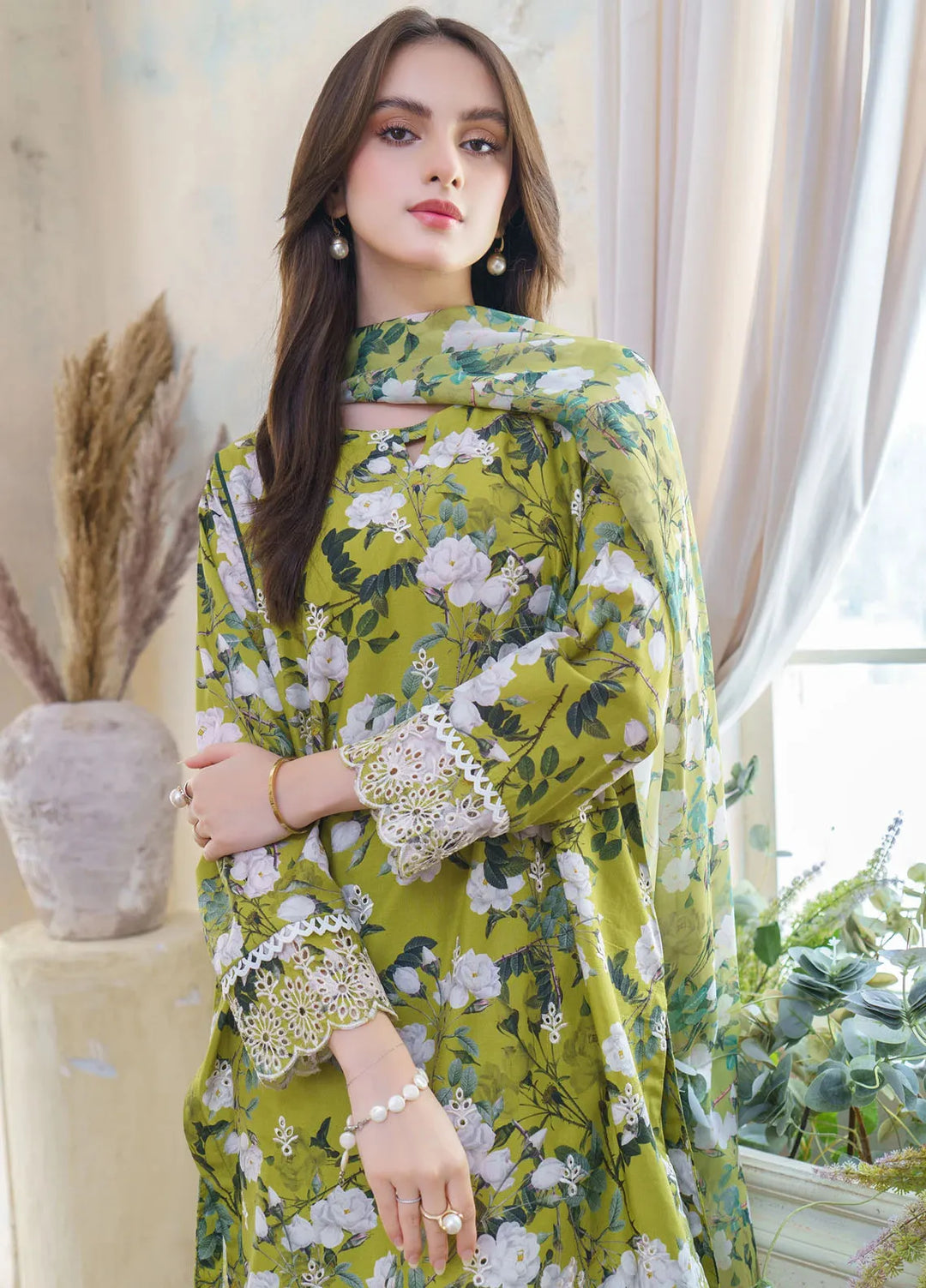 Hana Pret Embroidered Lawn 3 Piece Suit Celestial Elegance