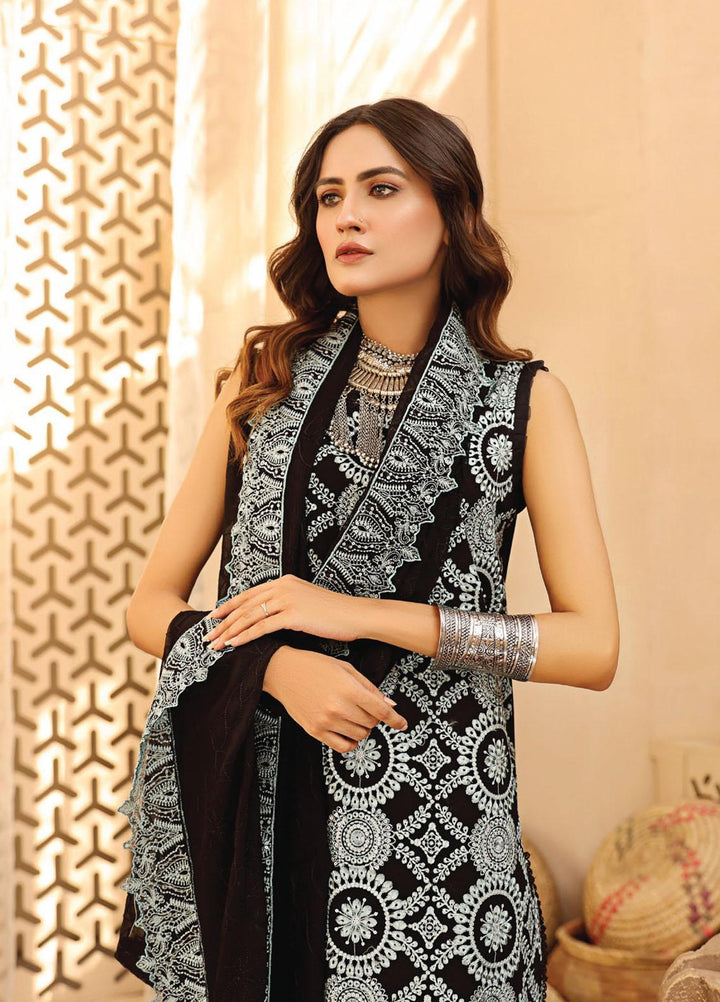 Hazoori Baagh By Humdum Embroidered Lawn Suits Unstitched 3 Piece HD23HB D-1 - Summer Collection