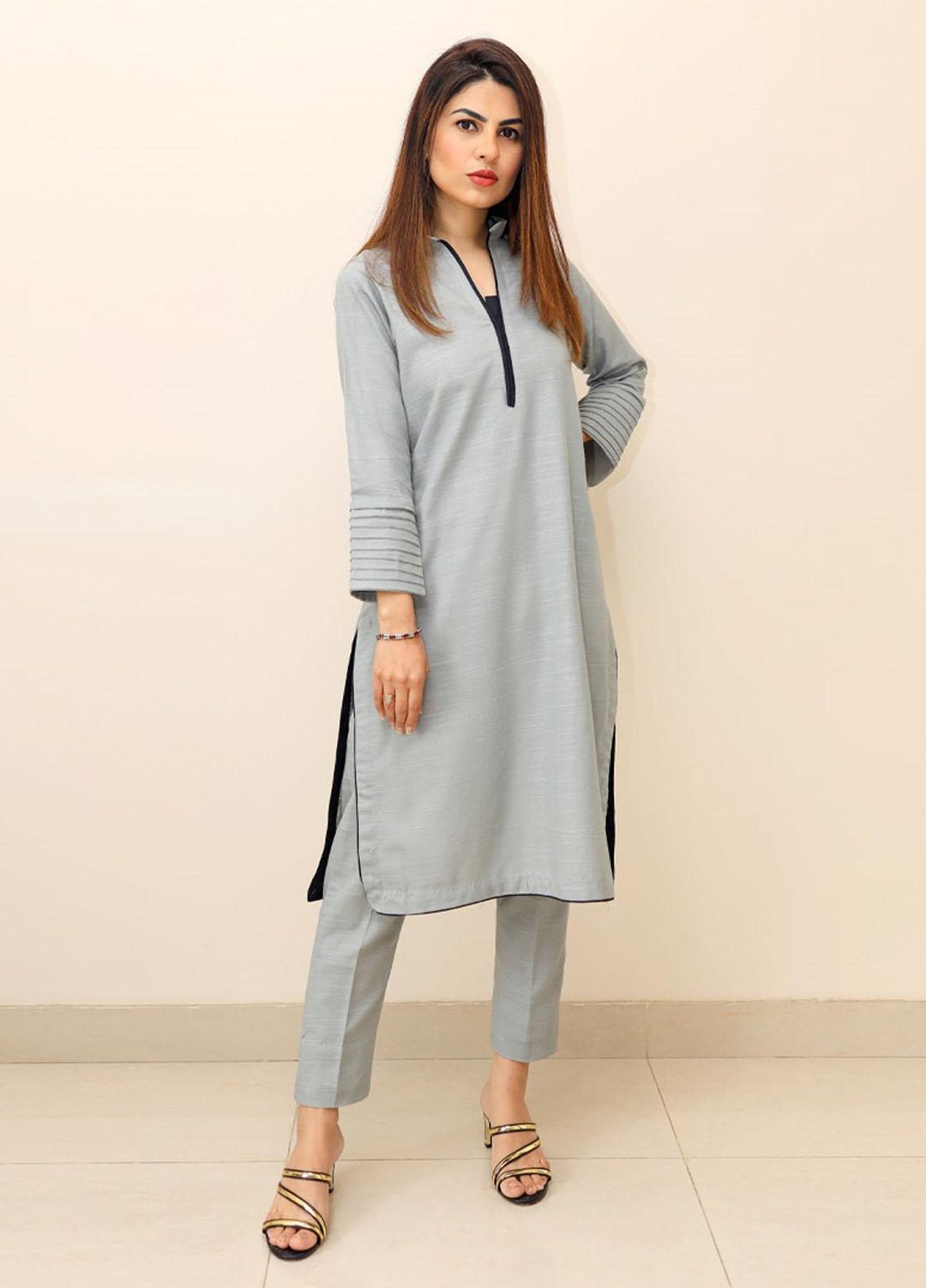 Hina Hassan Studio Pret  Khaddar 2 Piece Suit HH22BE Fog Grey