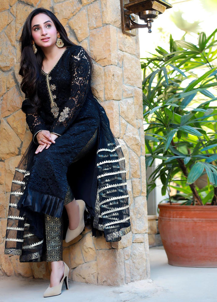 Sidra Mumtaz Pret Embroidered Crochet 2 Piece SM22H 2202-02-Desire