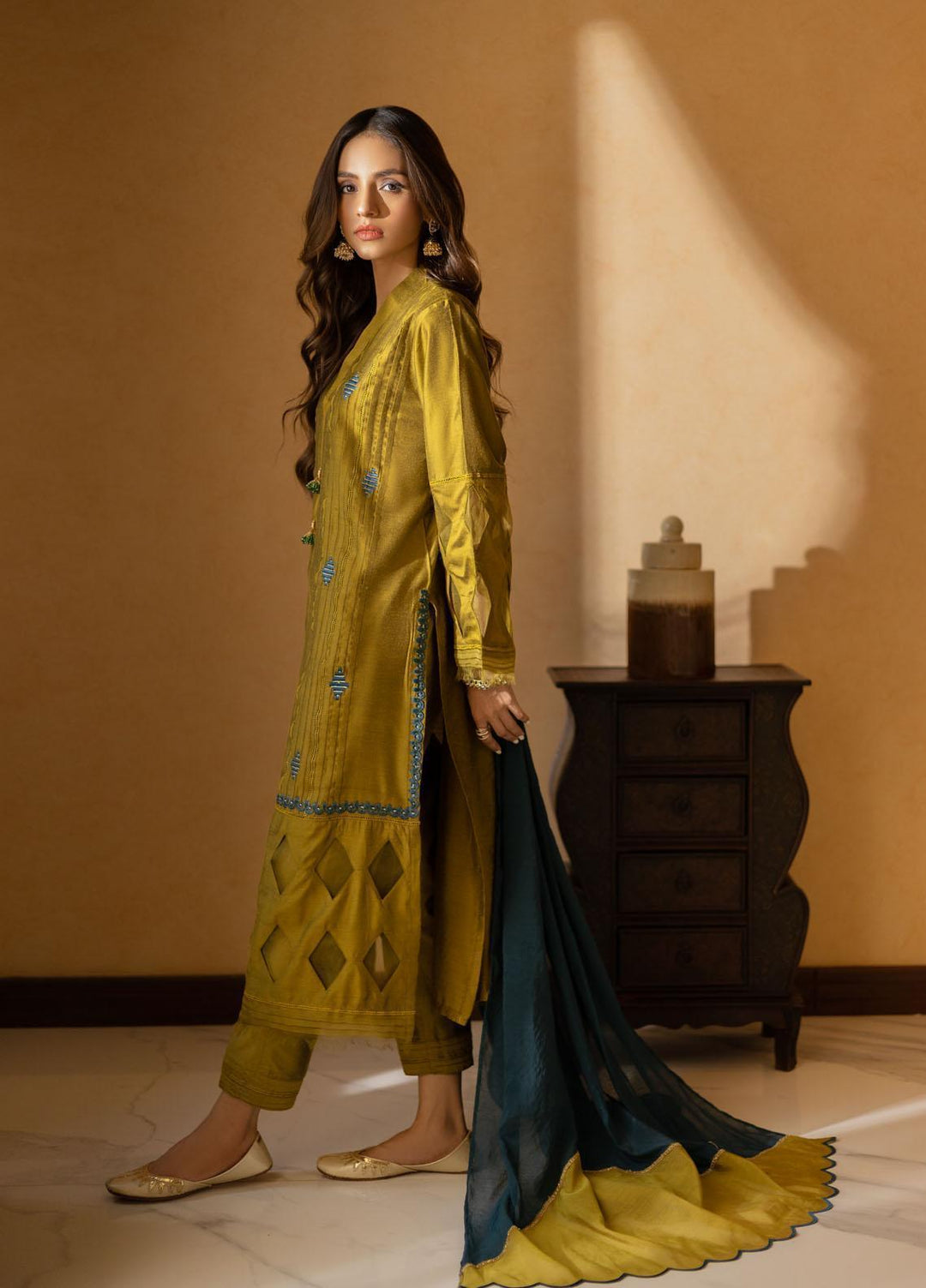 Hue Luxury Pret  Cotton Net 3 Piece Dress HUP22FL Intense