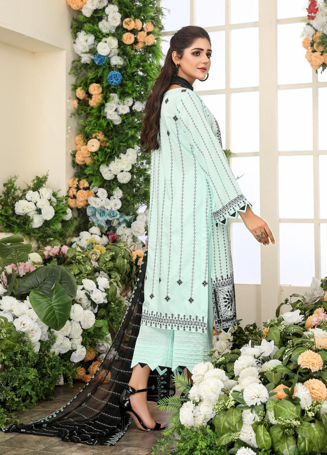Hues by Humdum Embroidered Viscose Suits Unstitched 3 Piece HD22H 03 - Winter Collection