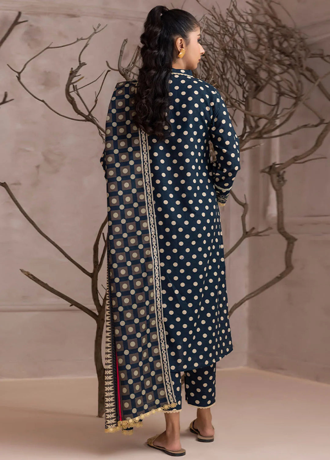 Identic By Regalia Printed Khaddar Suit Unstitched 3 Piece RGT24I4 D-03 - Winter Collection