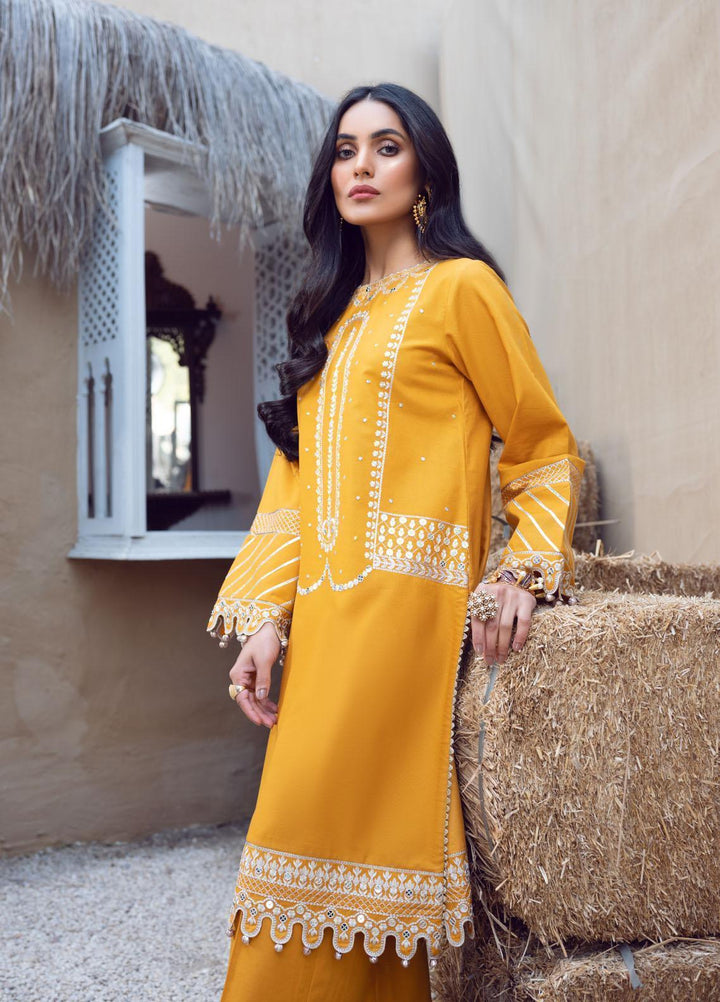 ILAHA Pret  Khaddar 3 Piece Suit IL002 Valeria