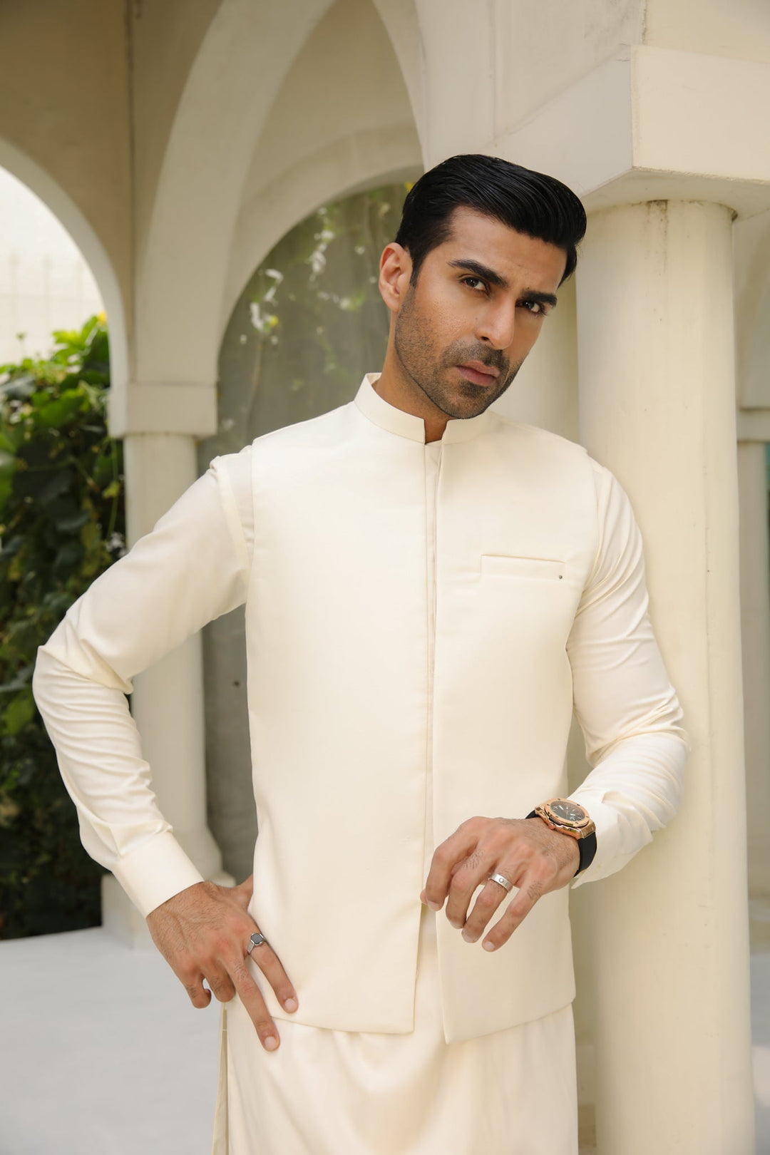 Muraqsh Ready To Wear Solids  Men Bosky White Blended Waistcoat Straigth Cut MUR-BWKSW-WC - Summer Collection