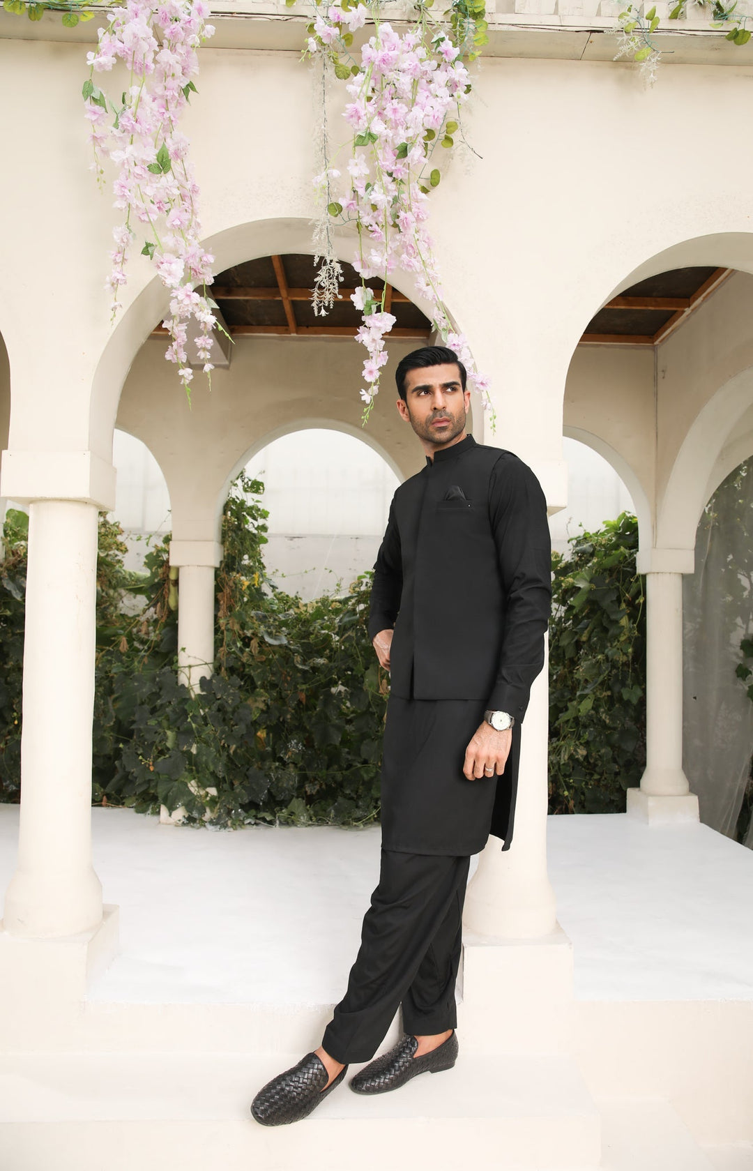 Muraqsh Ready To Wear Solids Cotton Men Midnight Black Blended Waistcoat Straigth Cut MURBKSW-WC - Summer Collection
