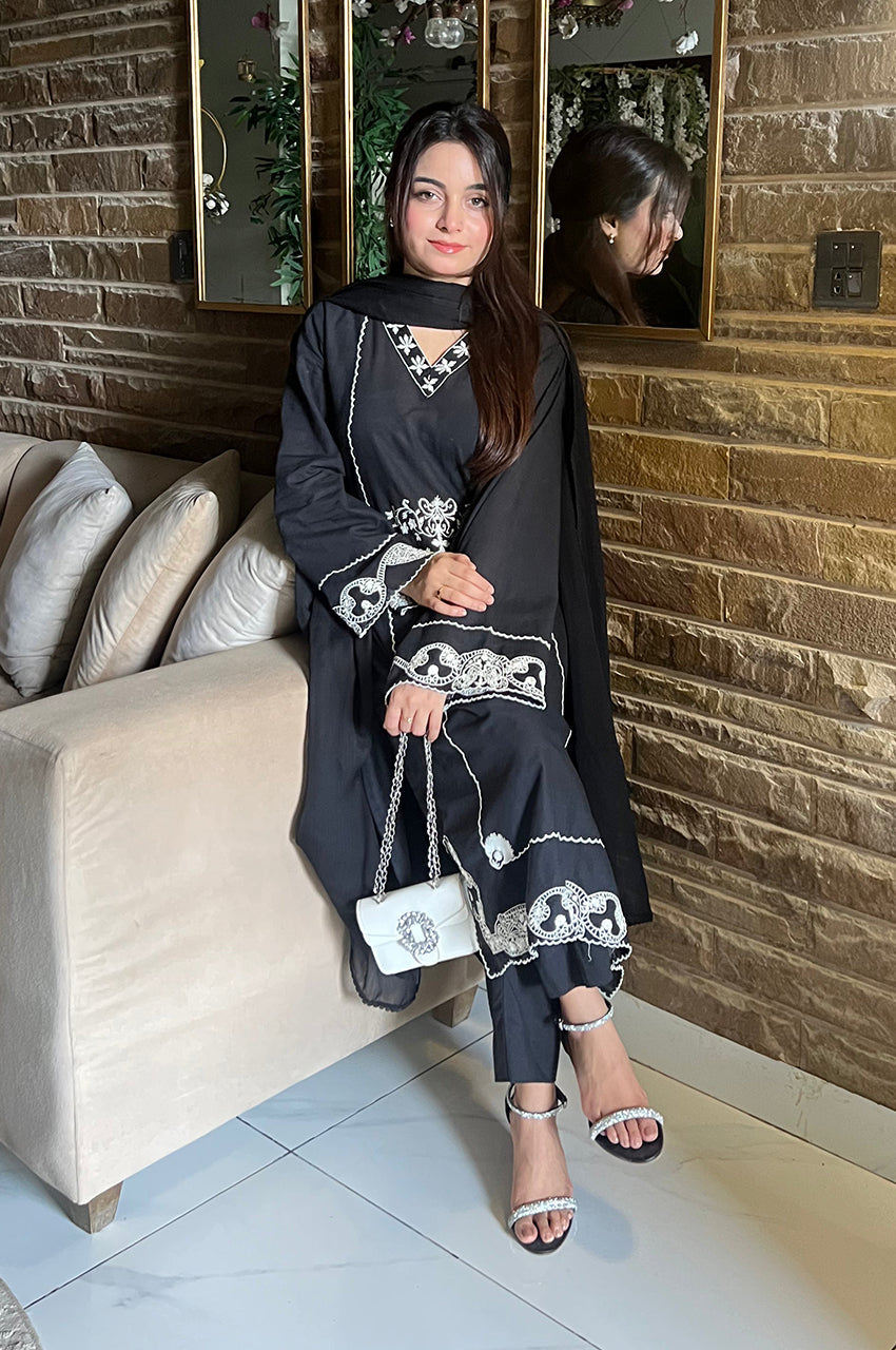 Liyaana From Nizka By Nida Rehan RTW Embroidered Lawn 2 Piece Suit Vela - Casual Collection