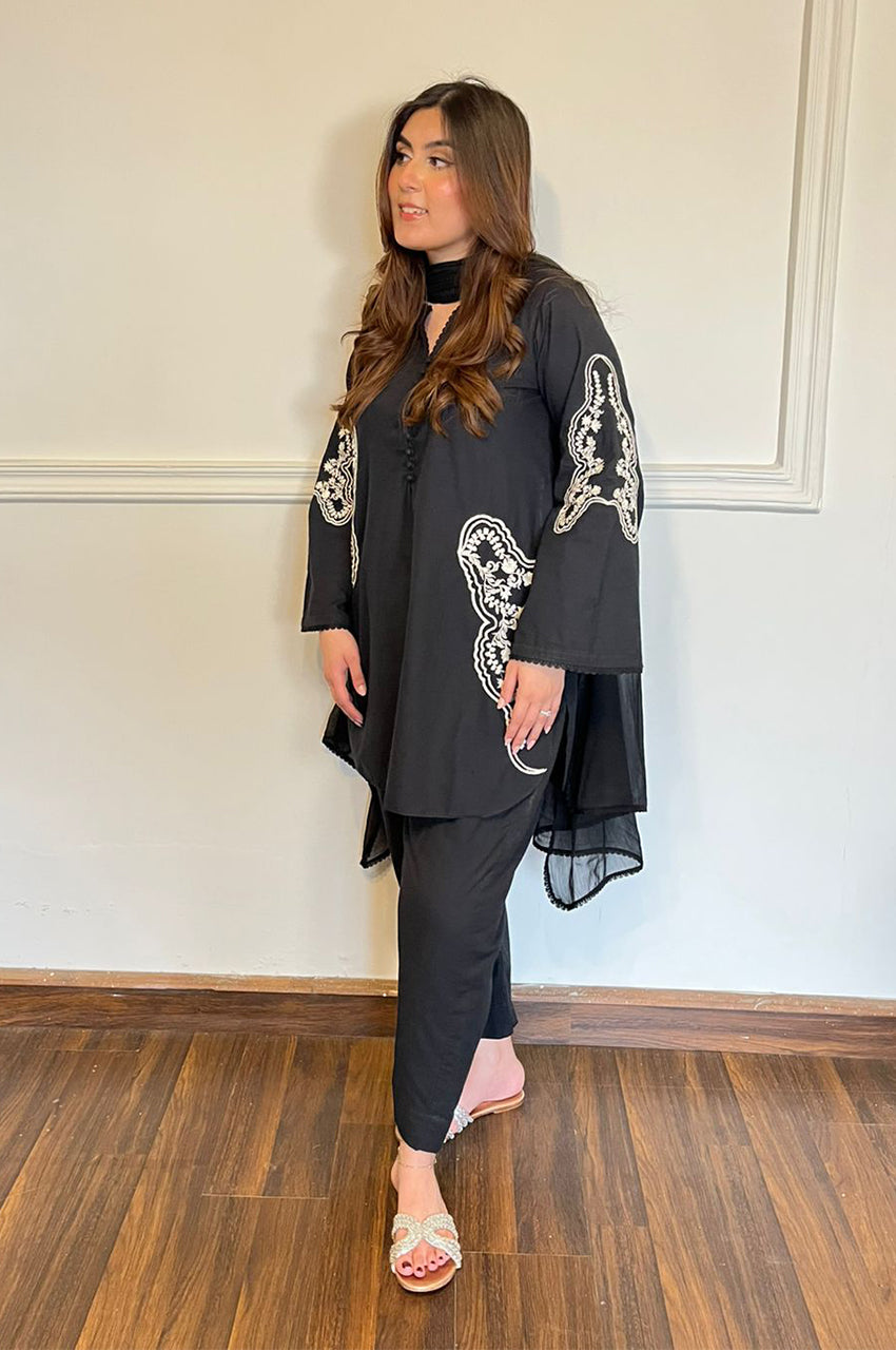 Liyaana From Nizka By Nida Rehan RTW Embroidered Lawn 2 Piece Suit Kayra - Casual Collection