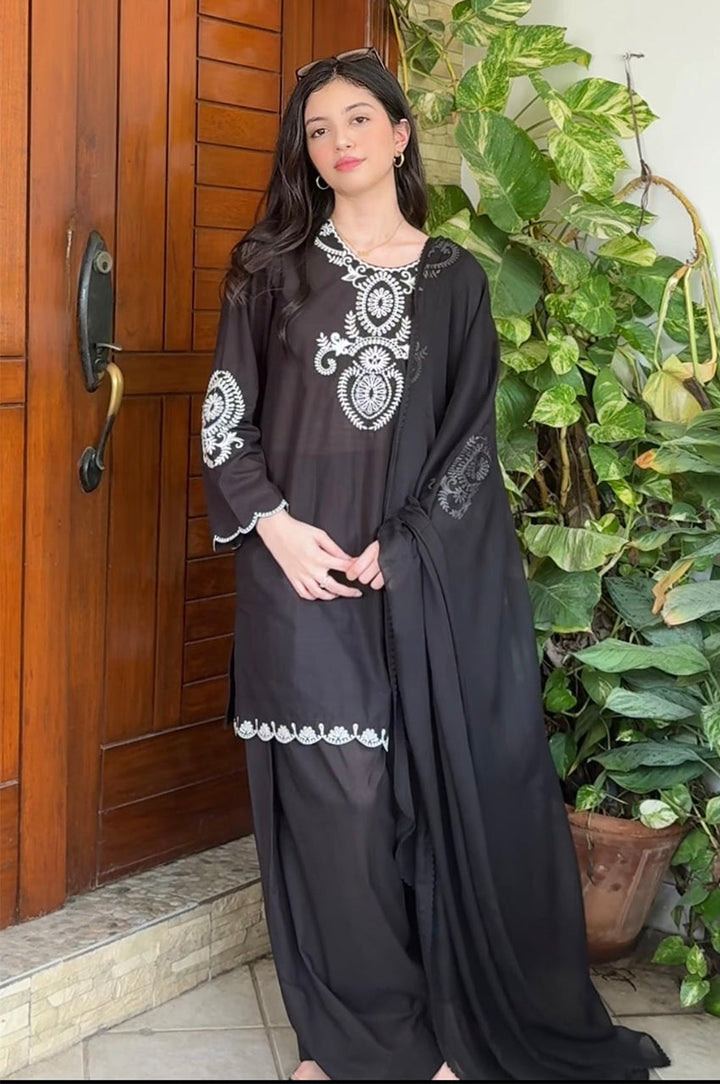 Liyaana From Nizka By Nida Rehan RTW Embroidered Lawn 2 Piece Suit Leya - Casual Collection