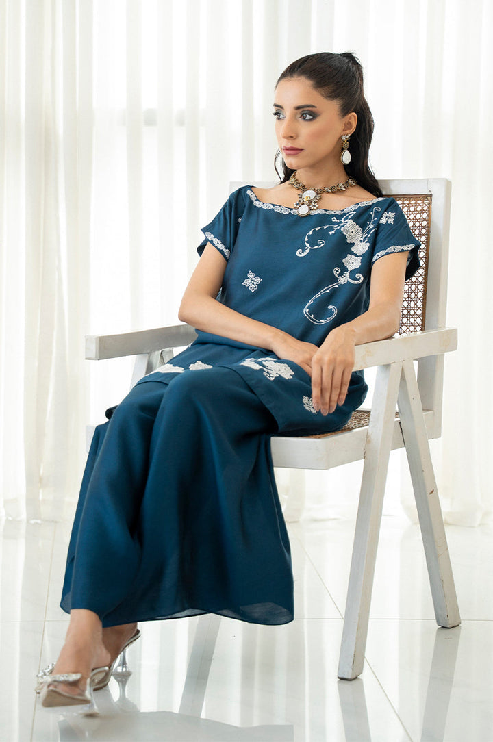 Liyaana From Nizka By Nida Rehan RTW Embroidered Silk Blend 2 Piece Suit Midnight Petal - Festive Collection