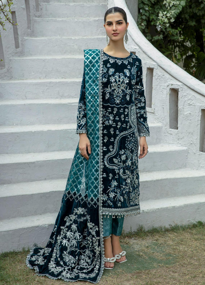 De Velour By Imrozia Premium Embroidered Velvet Suits Unstitched 3 Piece IMP22DV I.V-11 Jade - Luxury Collection