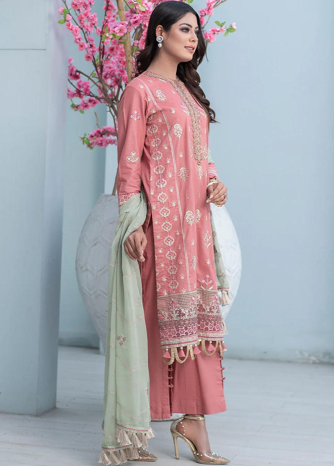 Insiya Clothing Embroidered Lawn Suits Unstitched 3 Piece INS23E 05 ARAAM - Eid Collection