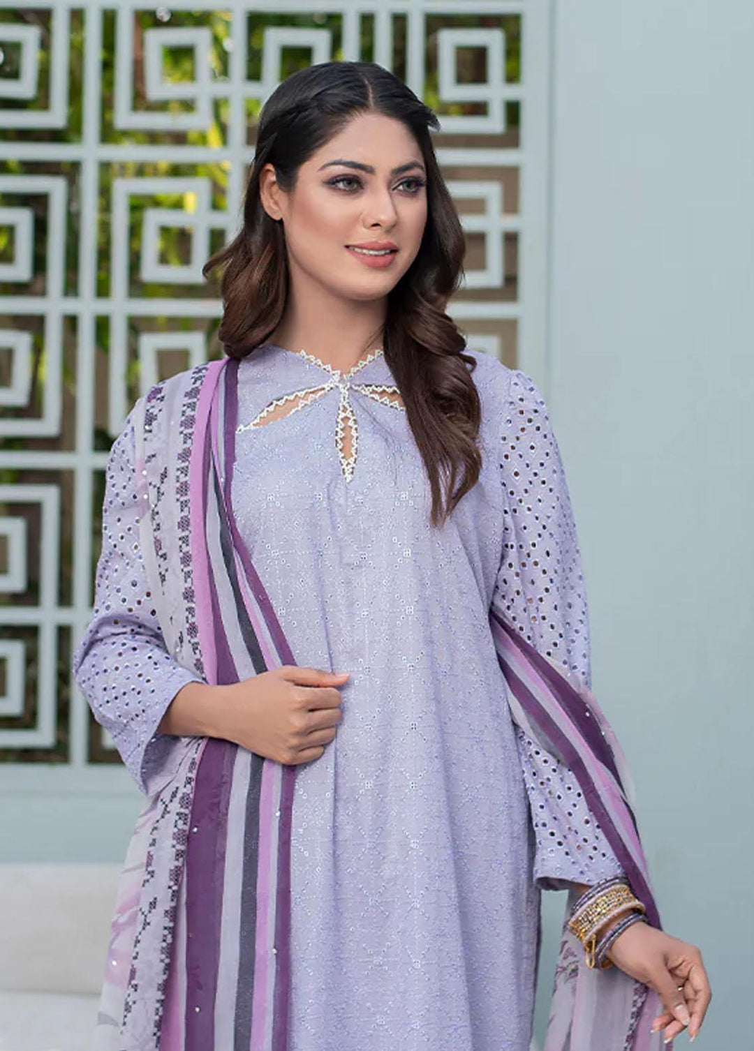 Insiya Clothing Embroidered Lawn Suits Unstitched 3 Piece INS23E 07 AMAN - Eid Collection