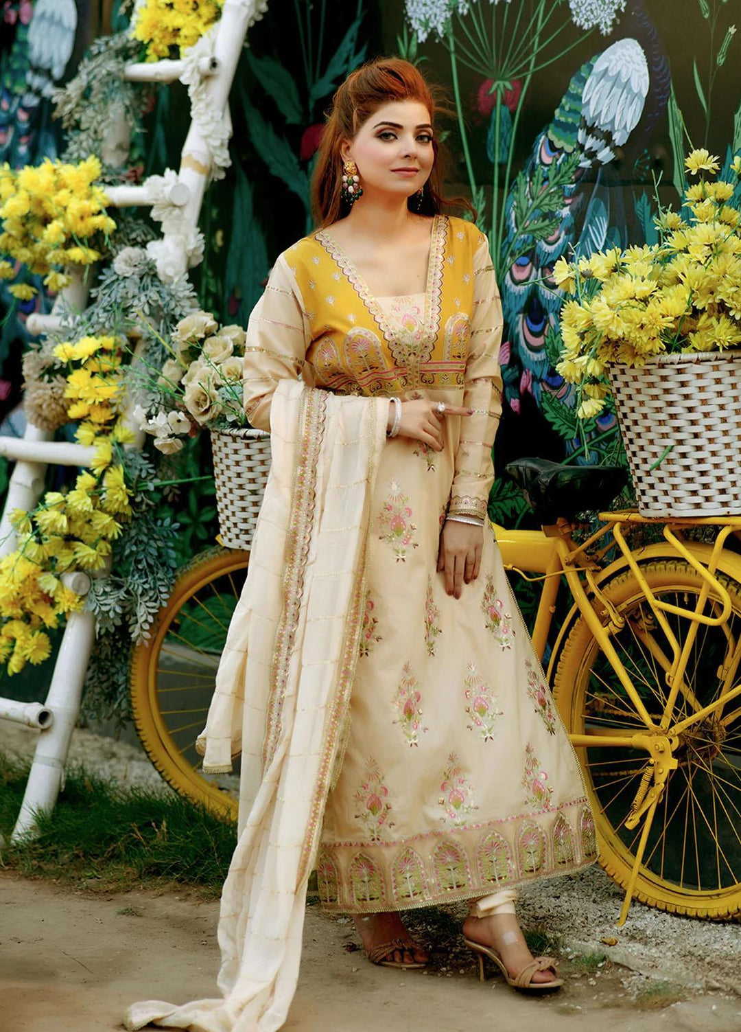 Insiya Clothing Embroidered Lawn Suits Unstitched 3 Piece INS23L Code-03 - Luxury Summer Collection