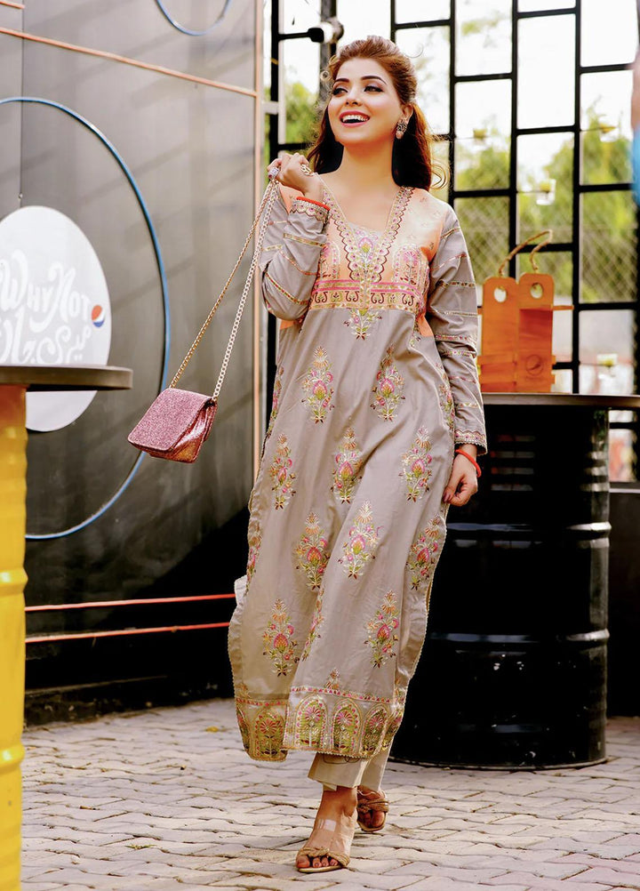 Insiya Clothing Embroidered Lawn Suits Unstitched 3 Piece INS23L Code-06 - Luxury Summer Collection