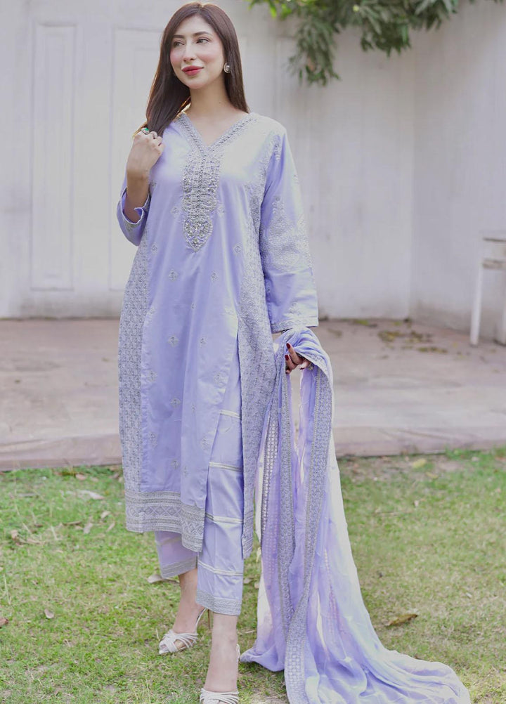 Insiya Clothing Embroidered Lawn Suits Unstitched 3 Piece INS23LE Design 101 - Eid Collection