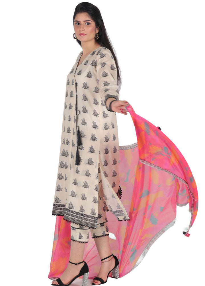 Vibgyor Fashion Pret Printed Lawn 3 Piece Suit D5-C1-23S ZEYA OFF WHITE