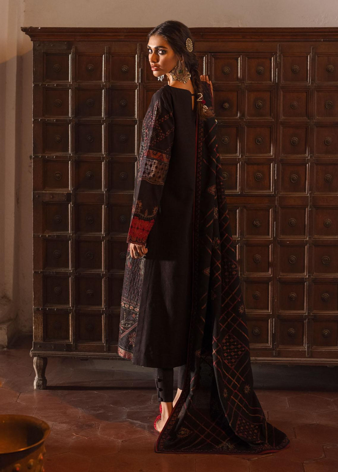 Riwayat By Iznik Embroidered Khaddar Suits Unstitched 3 Piece IZ22RK RC-06 Vasl - Winter Collection