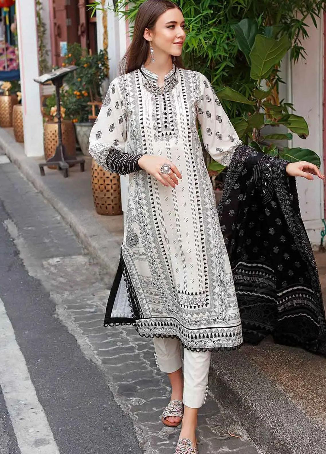 Kantha By Gul Ahmed Printed Lawn Suits Unstitched 2 Piece TL-22028 B - Summer Collection