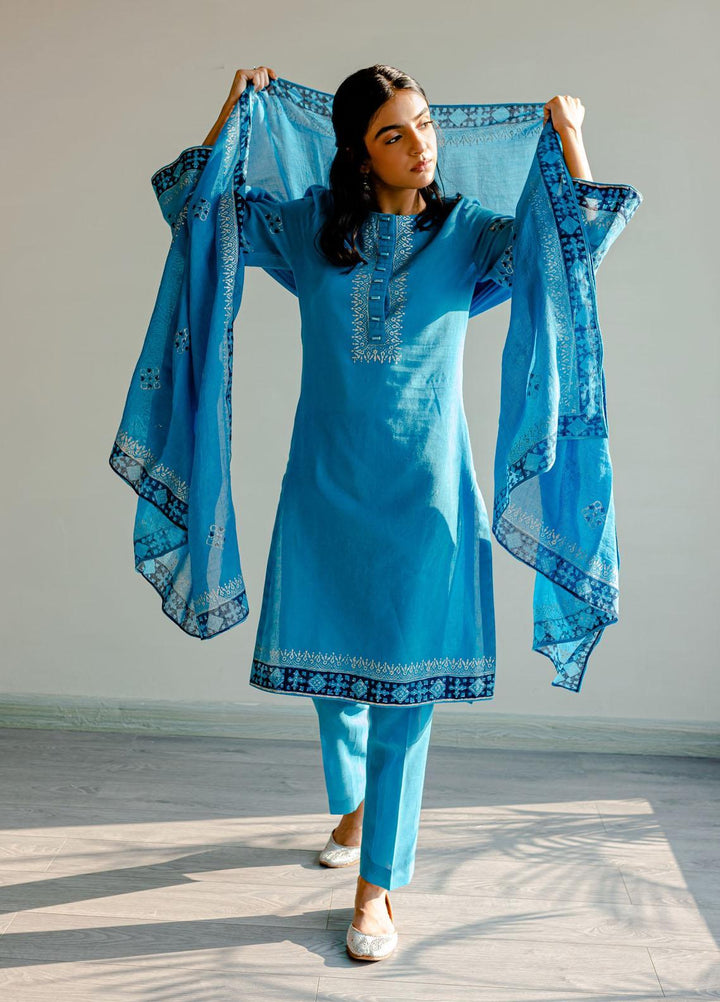 Arz  Lawn Pret 3 Piece Turquoise