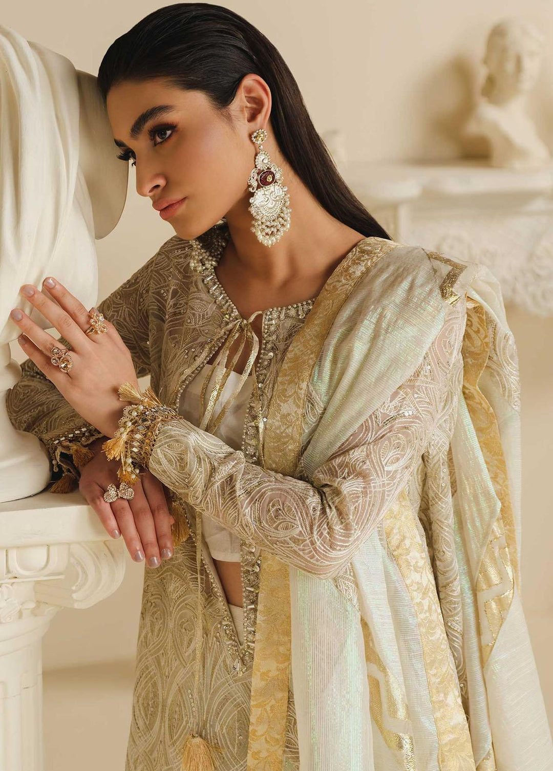 Khwaab By Maryum N Maria Embroidered Organza Suits Unstitched 3 Piece MNM22K White Frost (MFD-0088) - Luxury Collection
