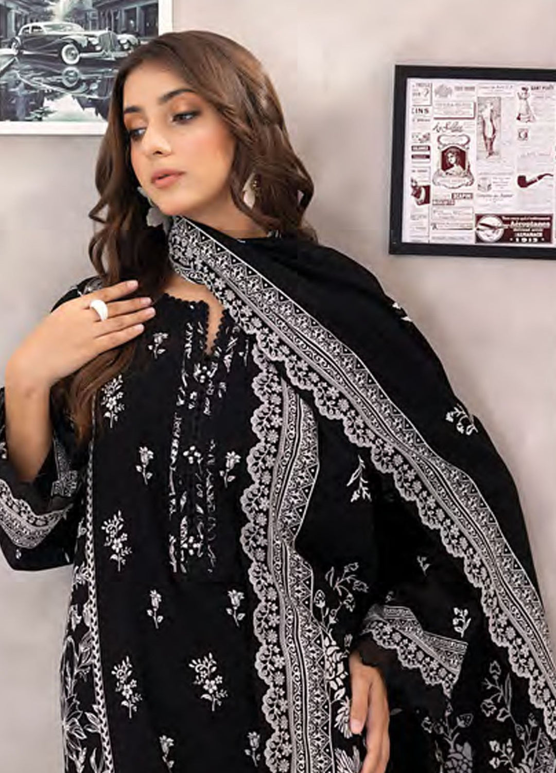 Komal by Lakhany Printed Lawn Suits Unstitched 3 Piece LSM25KM LG-AR-0202 - Summer Collection