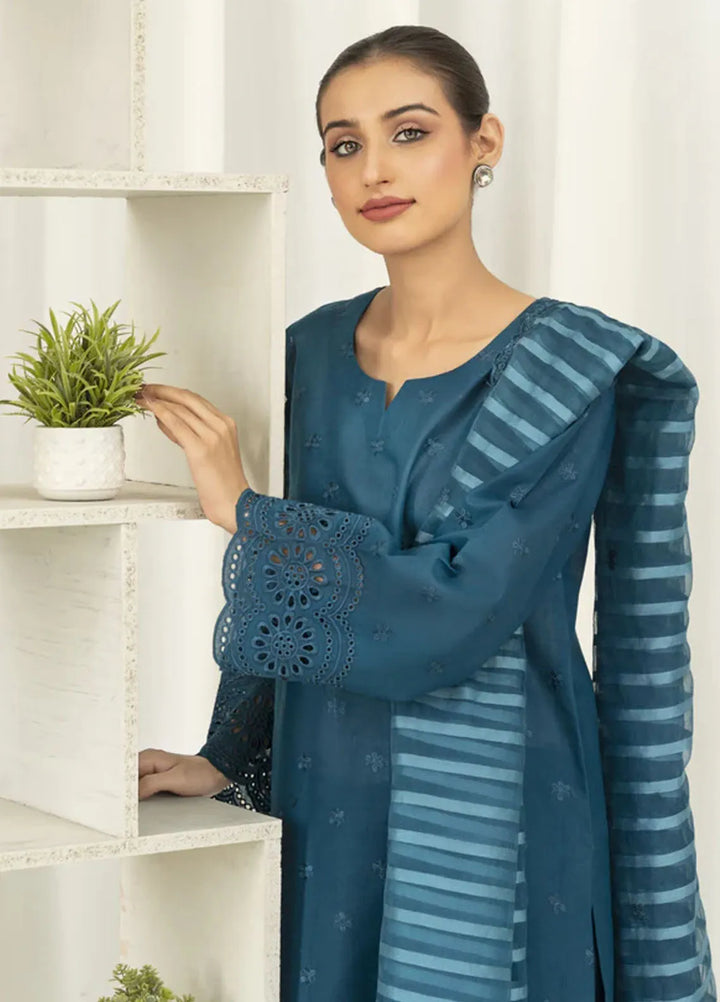 La Rosaa Pret Embroidered Cotton Lawn 3 Piece Suit Either