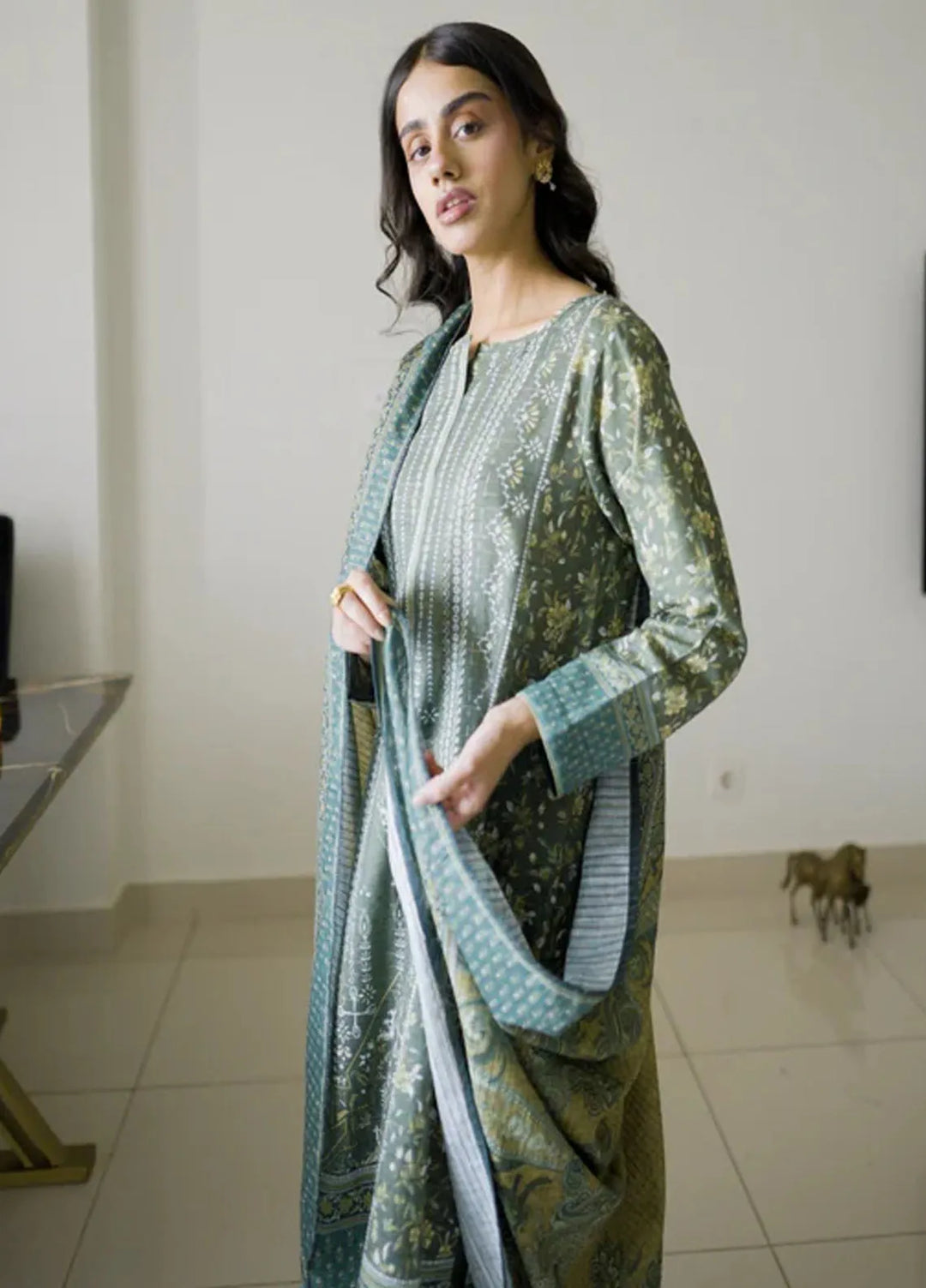La Rosaa Pret Printed Khaddar 3 Piece Suit Gianna