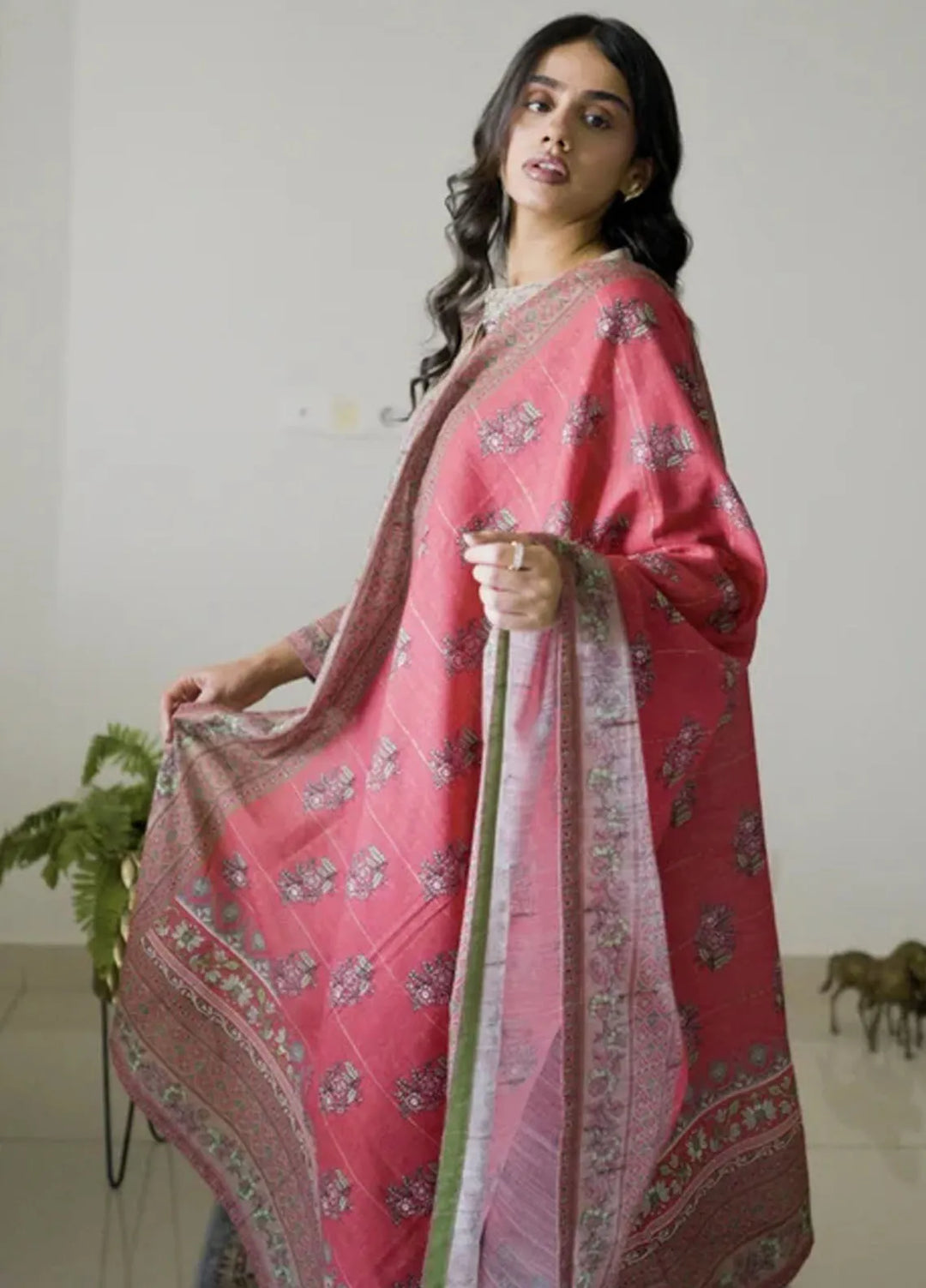 La Rosaa Pret Printed Khaddar 3 Piece Suit Mona