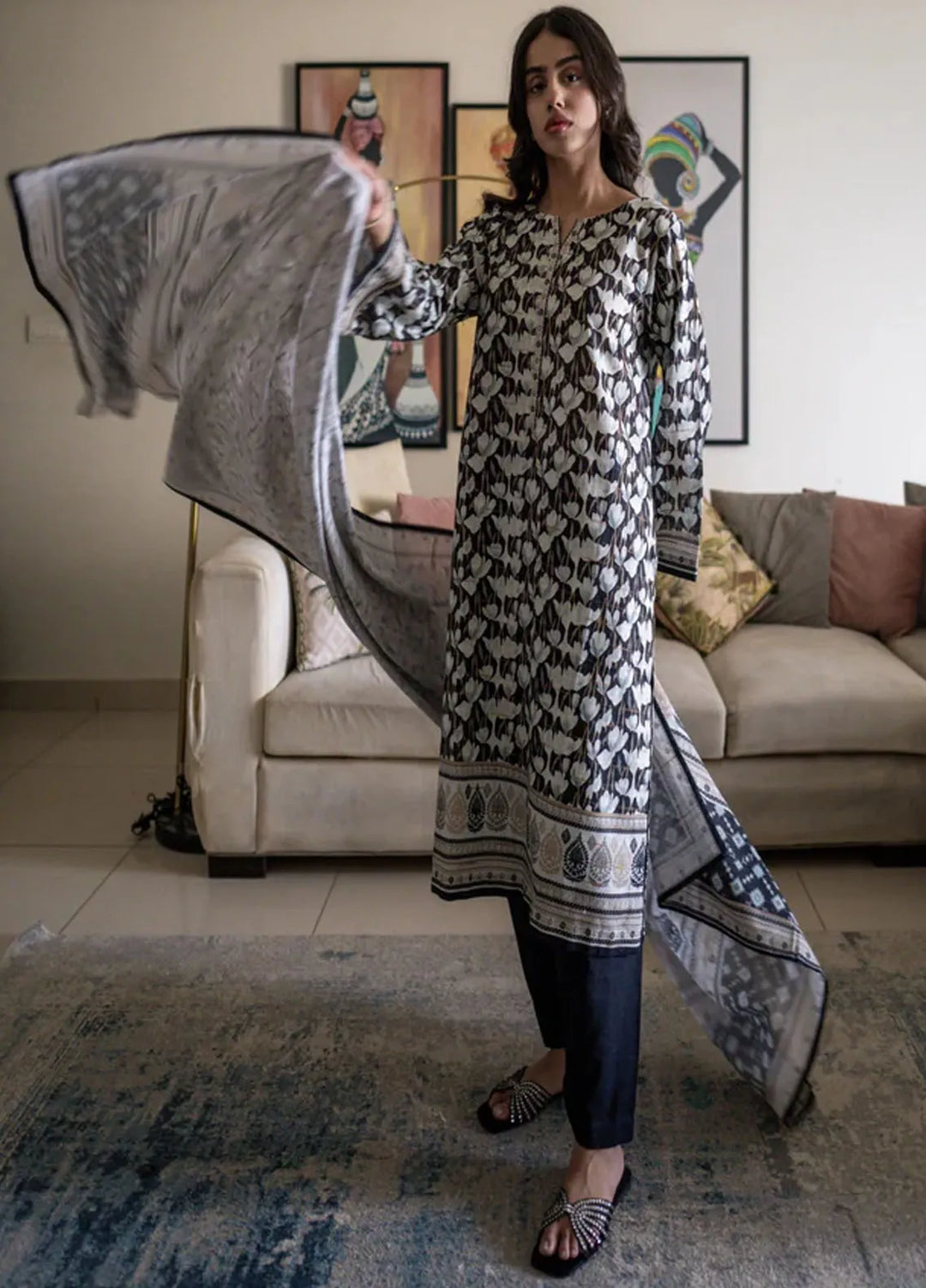 La Rosaa Pret Printed Khaddar 3 Piece Suit Rhea