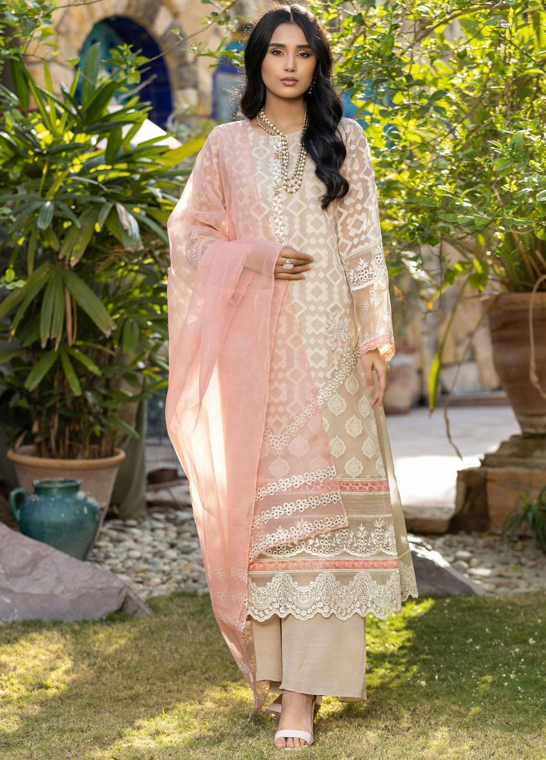 Lakhany Pret  Organza 3 Piece Suit LSM-2717