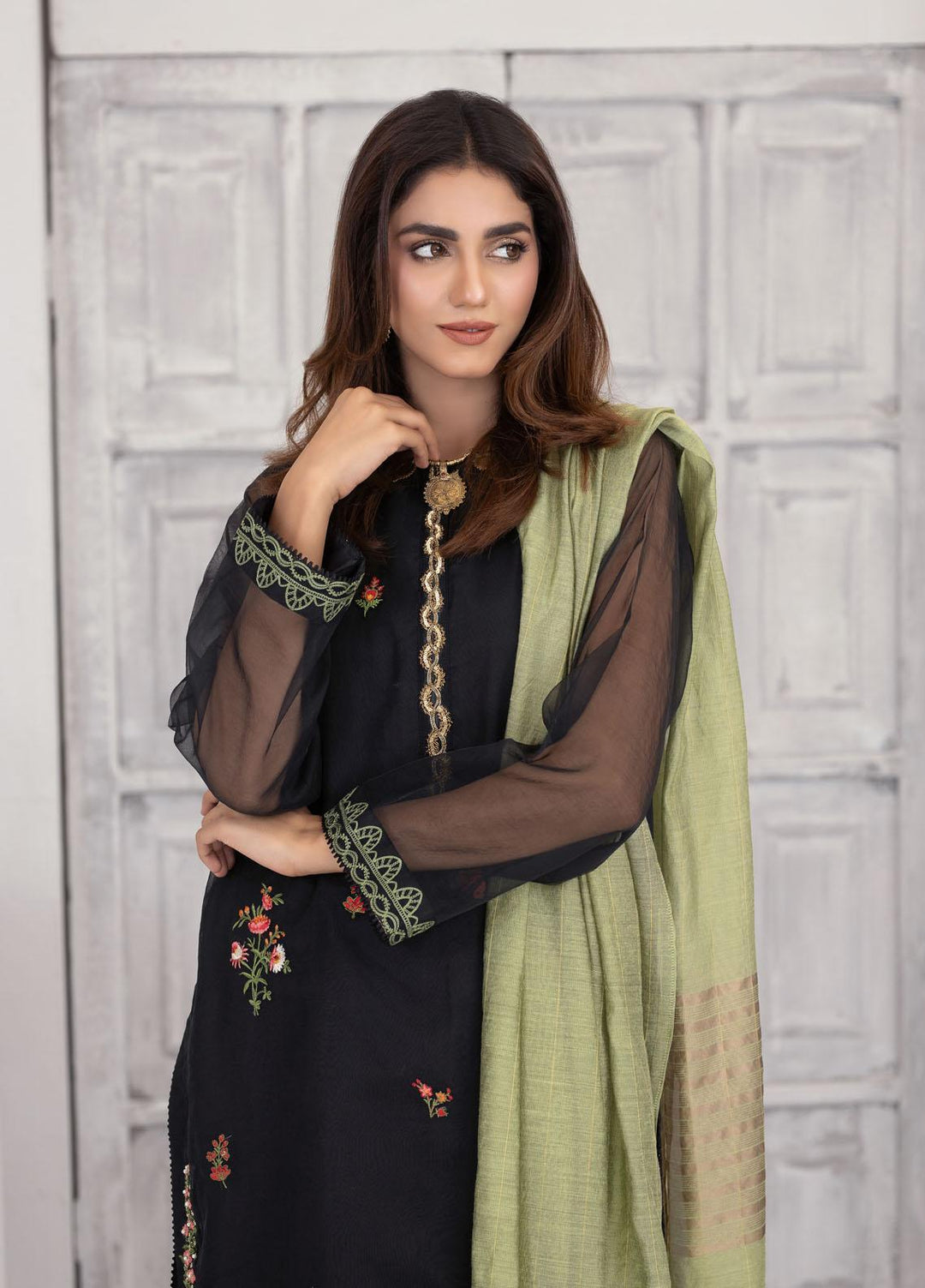 Lakhany Luxury Pret Embroidered Raw Silk 3 Piece Suit LSM21FP-3 LSM-2562