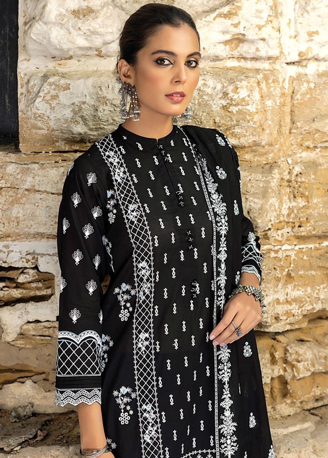 Luckhnowi By Lakhany Embroidered Lawn Suits Unstitched 3 Piece LSM23L LED-0026 - Premium Collection