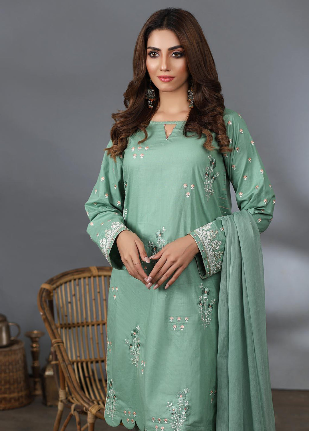 Lakhany Pret Embroidered  Cambric 3 Piece Suit LSM21CM LSM-2221